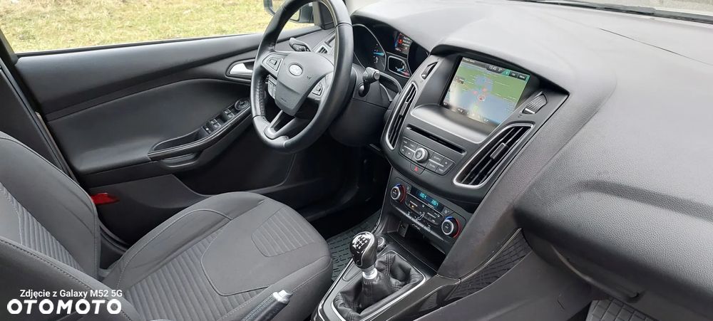 Ford Focus 1.6 TDCi DPF SYNC Edition - 11