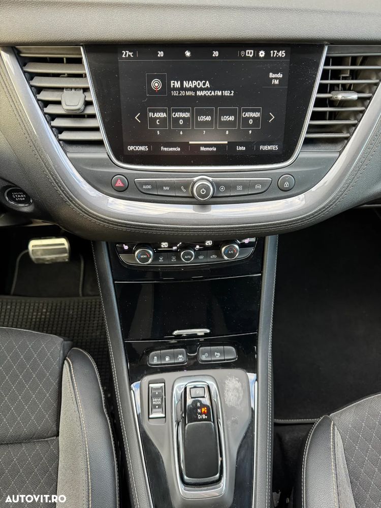 Opel Grandland X 1.6 Turbo Hybrid4 START/STOP Aut. Ultimate - 12