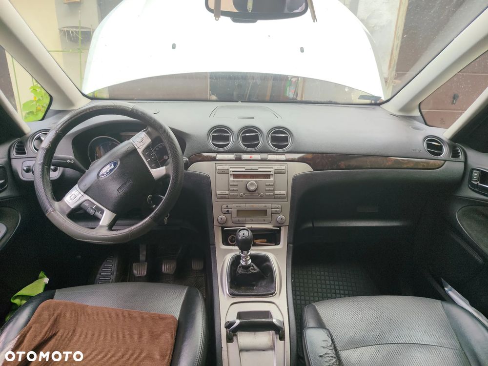 Ford Galaxy - 4