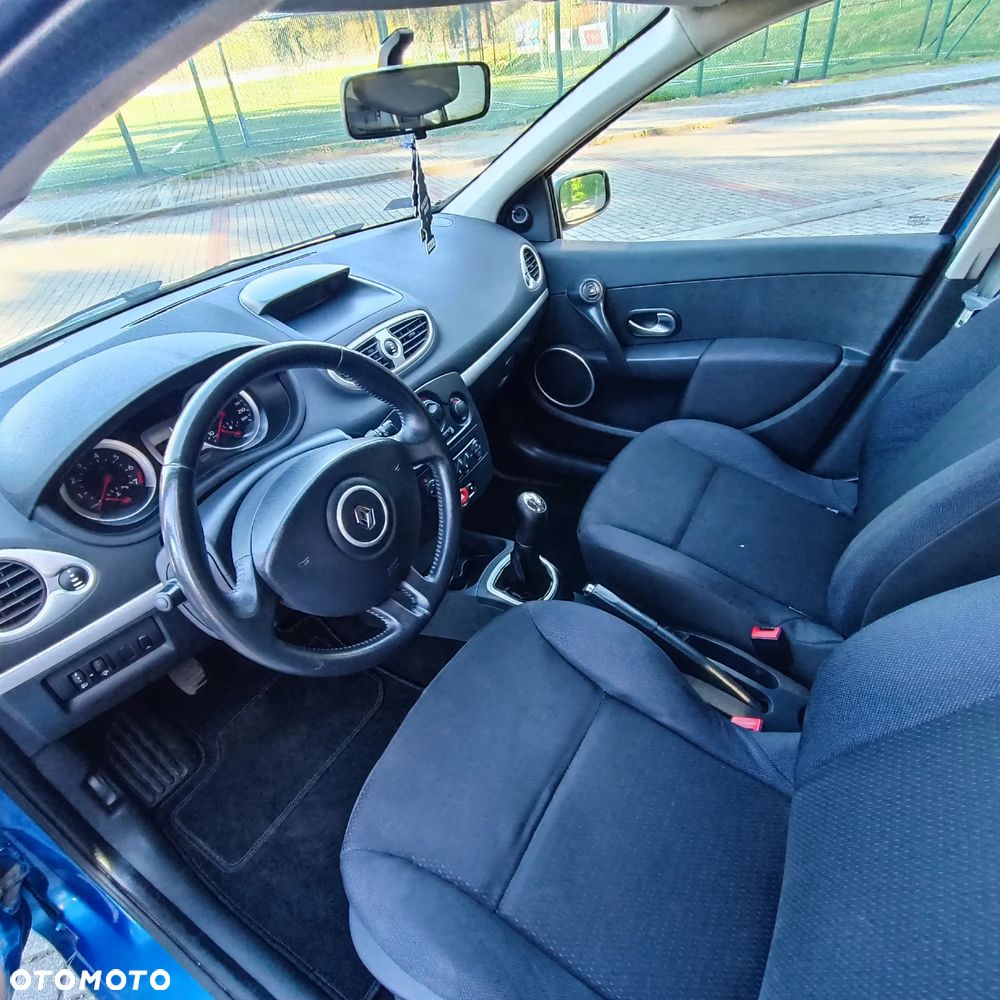 Renault Clio 1.6 16V Extreme - 8