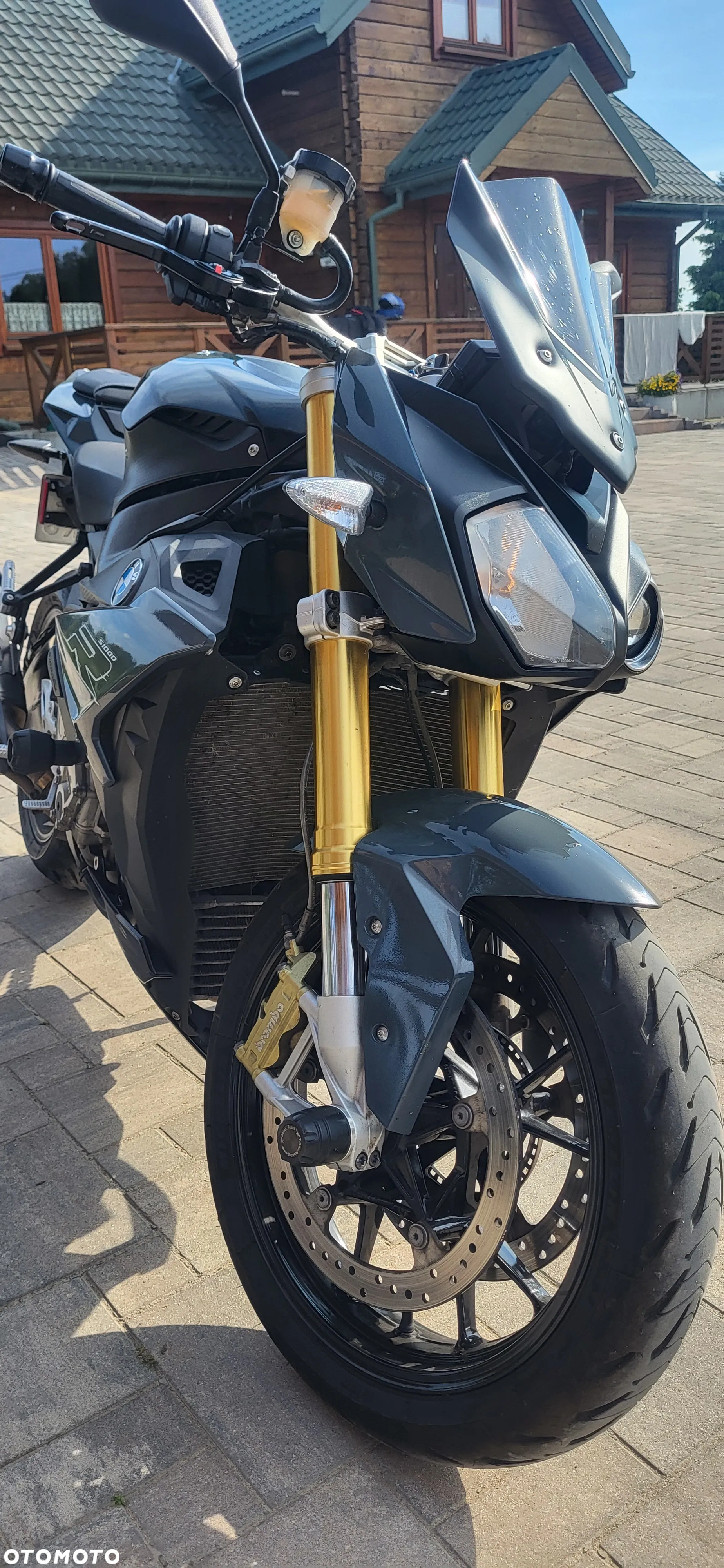 BMW S - 22