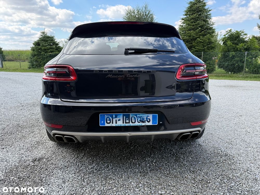 Porsche Macan Turbo PDK - 3