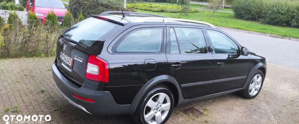 Skoda Octavia Combi 2.0 TDI DPF Scout 4x4 - 17