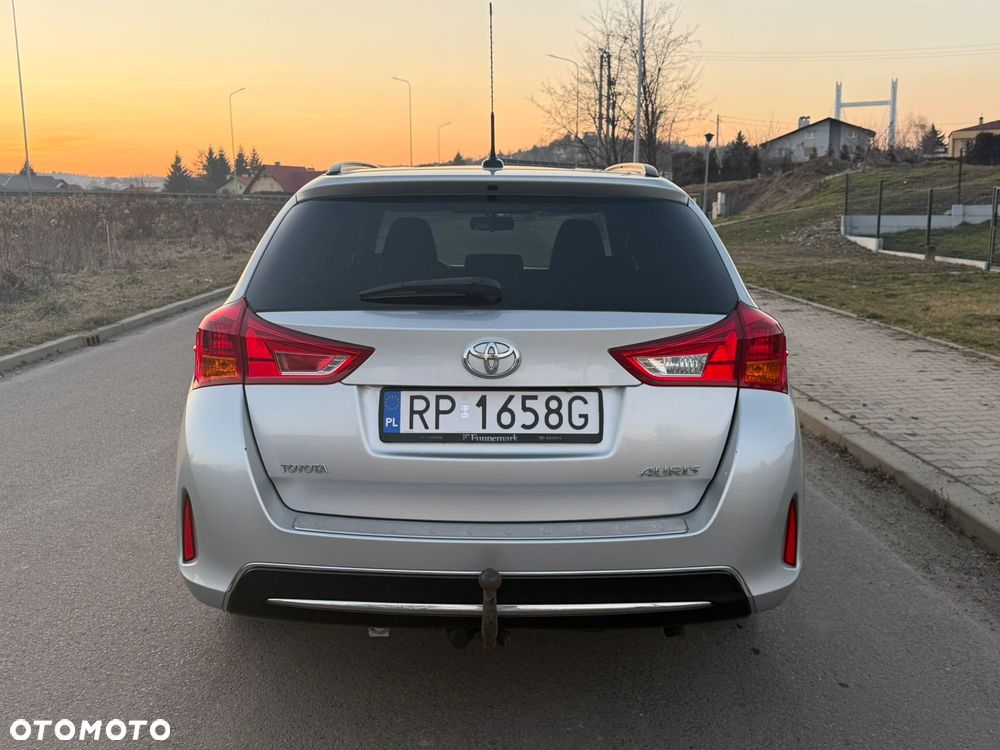 Toyota Auris 1.4 D-4D Life Plus - 8