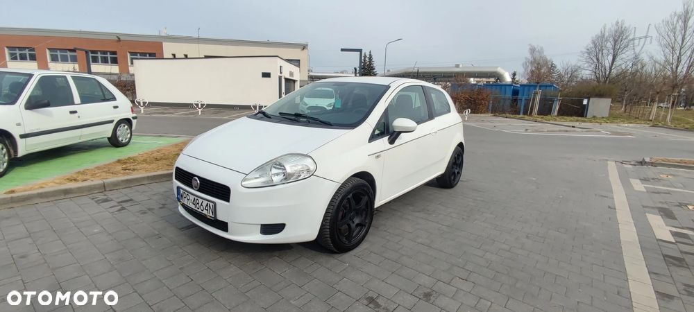 Fiat Grande Punto 1.4 8V - 4