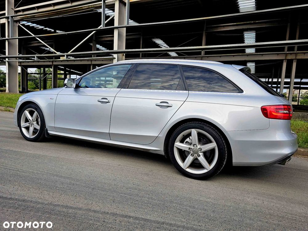 Audi A4 Avant 2.0 TDI DPF quattro S tronic S line Sportpaket - 4