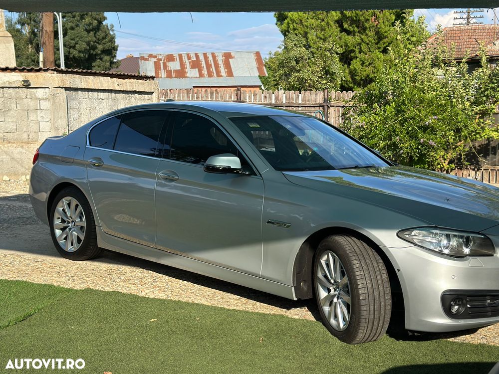 BMW Seria 5 520d xDrive Touring Aut. Luxury Line - 2