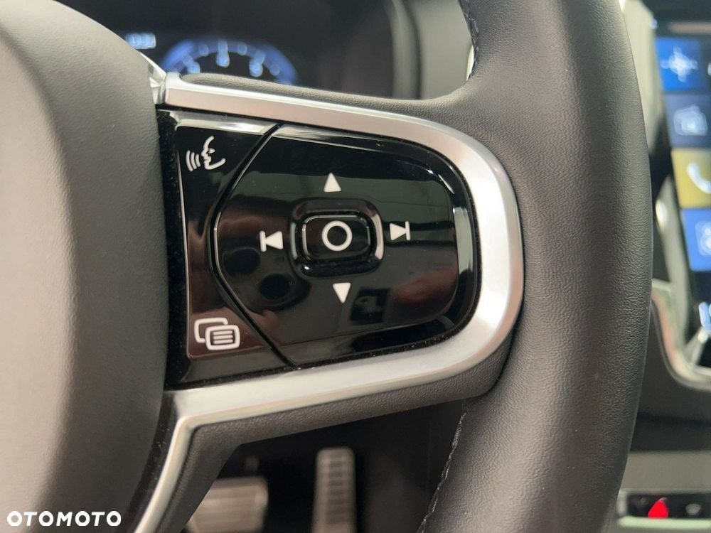 Volvo XC 90 - 23