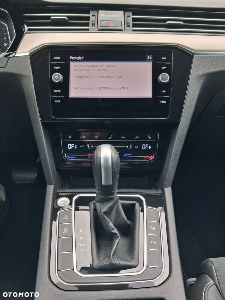 Volkswagen Passat - 26