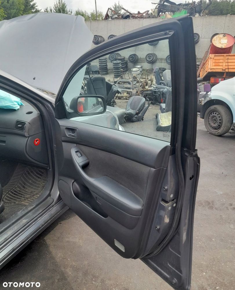 TOYOTA AVENSIS II T25 03-09 kod 1E5 drzwi prawy przód prawe przednie KOMBI * - 3