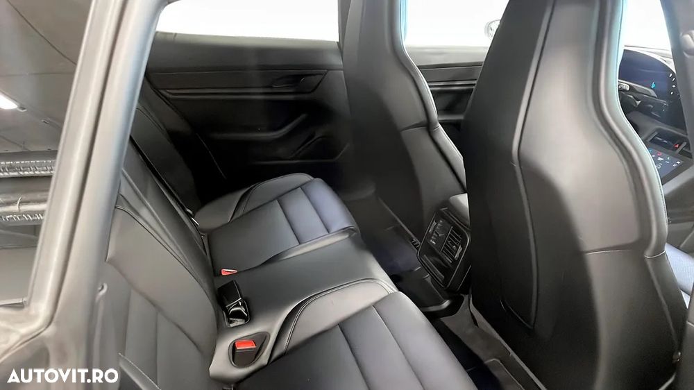 Porsche Taycan 4S Sport - 10