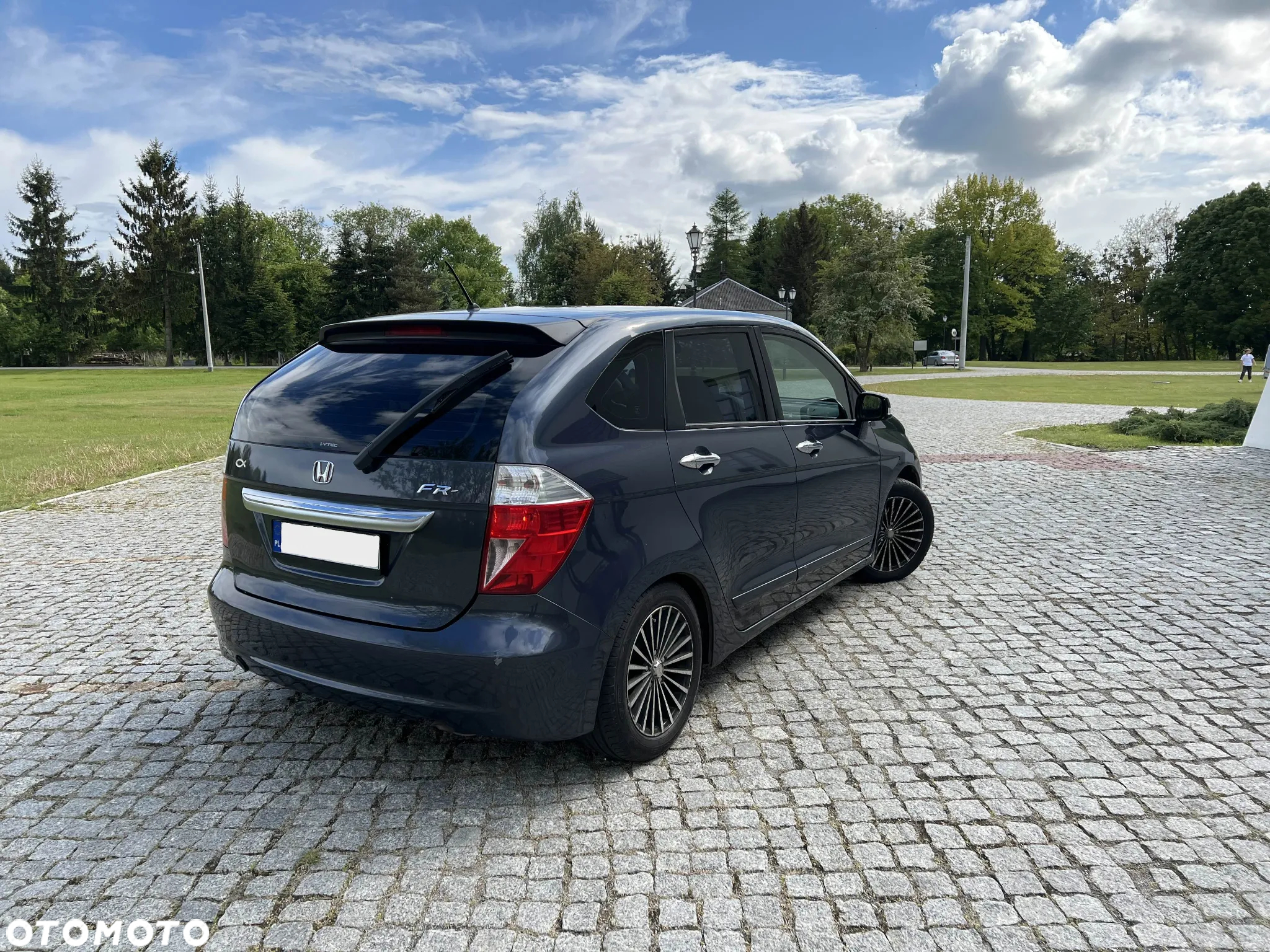 Honda FR-V - 5