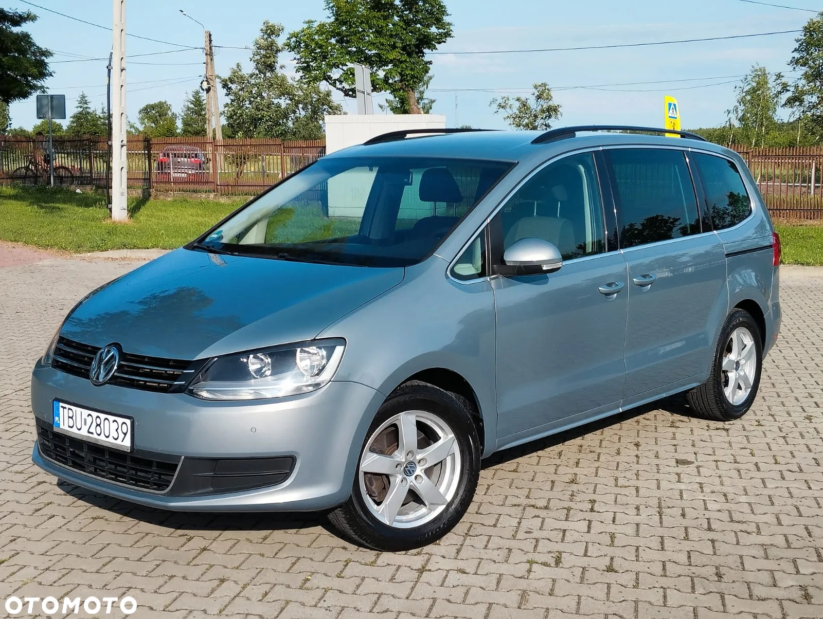 Volkswagen Sharan 2.0 TDI DPF Exclusive Edition II - 2