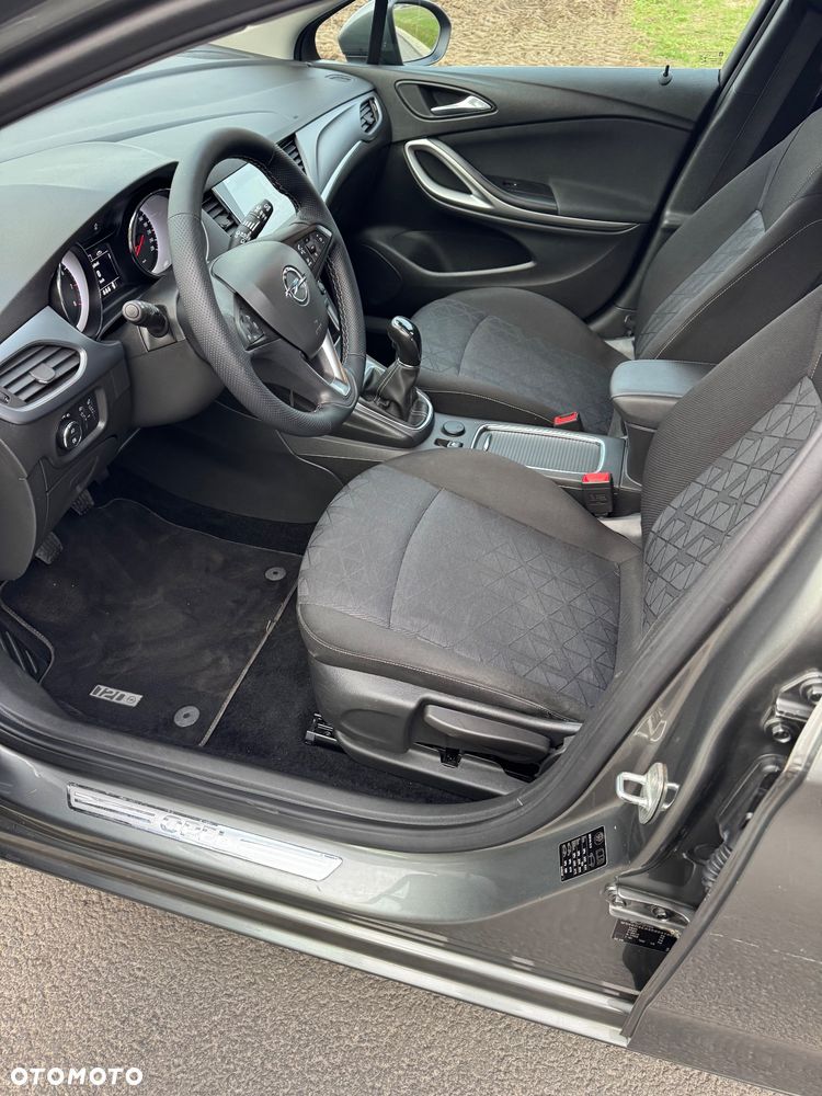 Opel Astra 1.4 Turbo 120 Jahre - 21