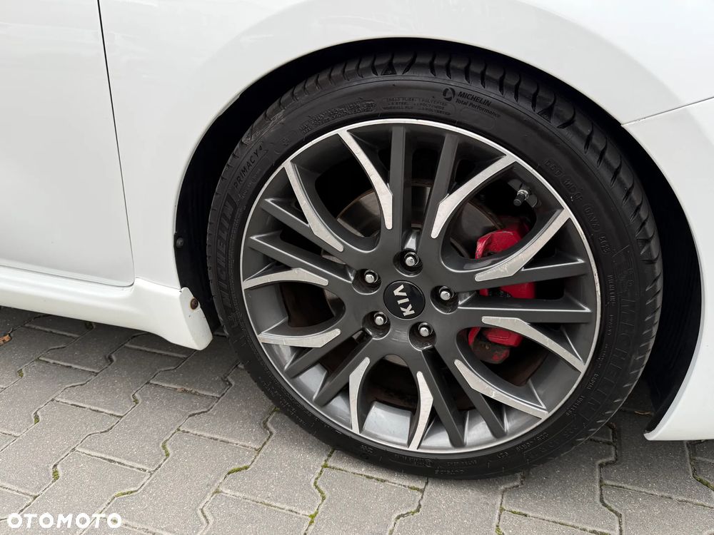 Kia Ceed Cee'd 1.6 T-GDI GT - 27