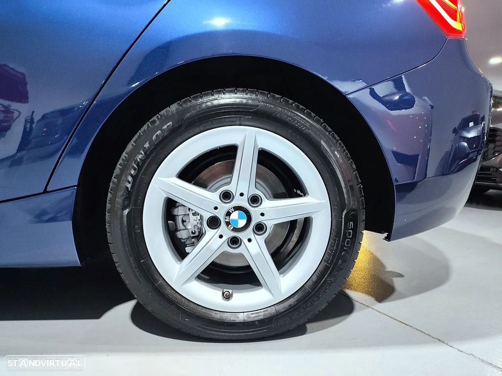 BMW 116 d EDynamics Advantage - 29