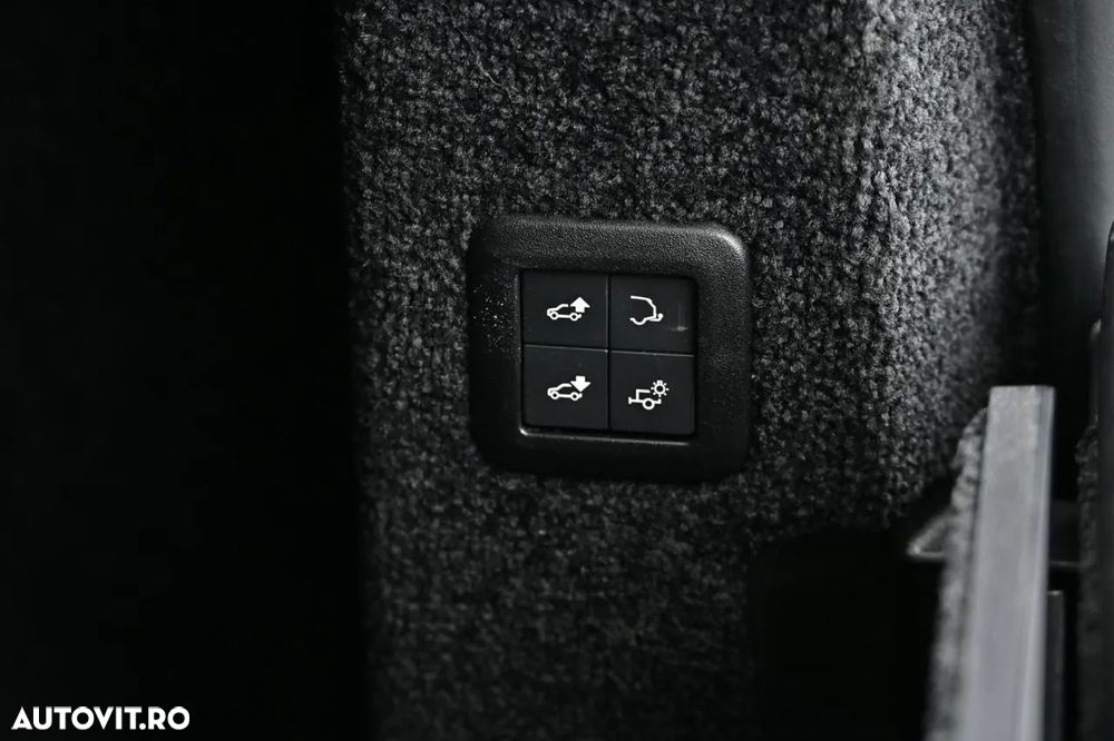 Land Rover Range Rover Vogue - 36