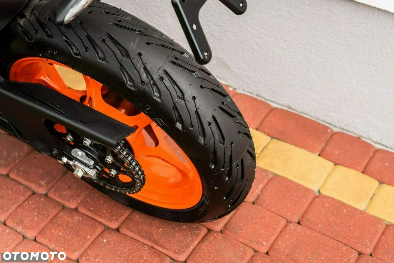 KTM RC 125 - 8