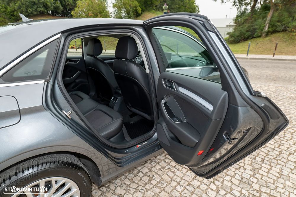 Audi A3 Limousine 1.6 TDI S-line - 18