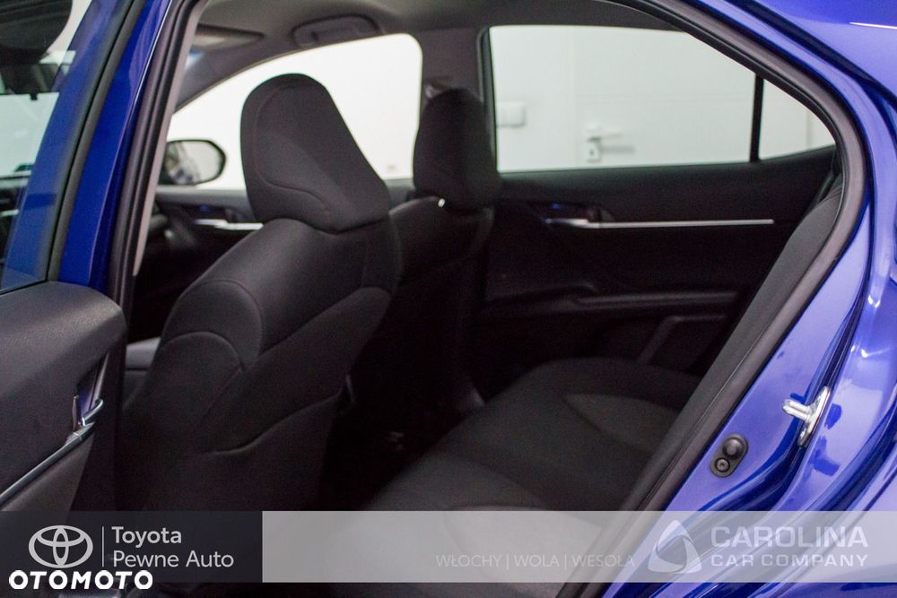 Toyota Camry - 6