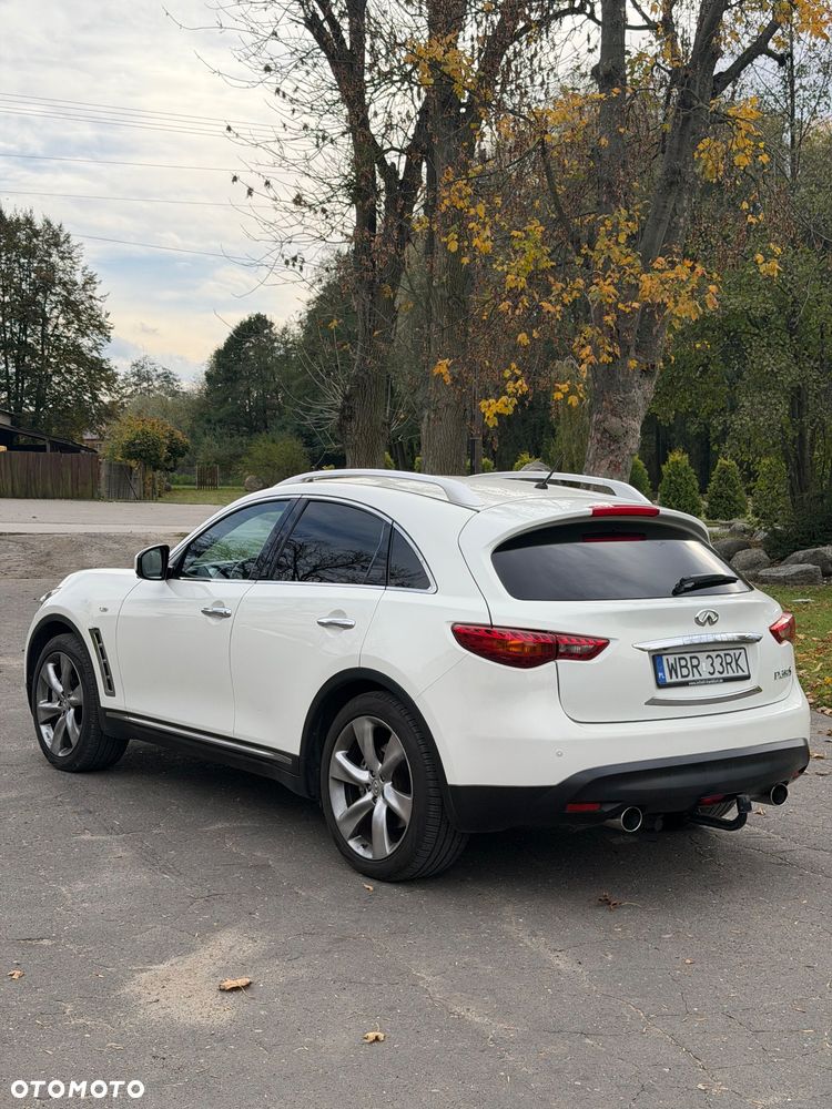 Infiniti FX - 9
