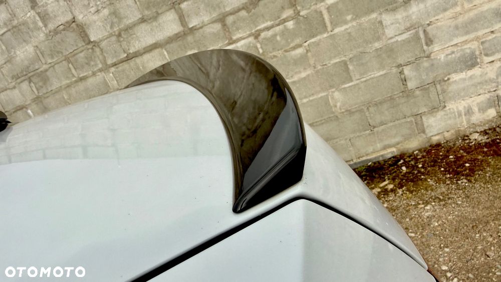 Skoda Superb 2.0 TDI DSG Sportline - 34