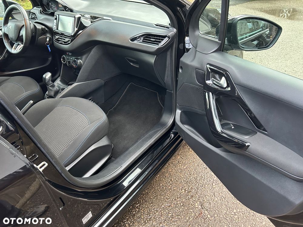 Peugeot 208 1.2 PureTech GPF Signature S&S - 8