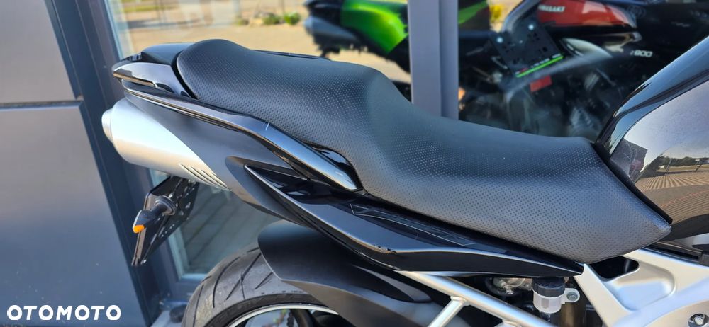 Yamaha FZ6 - 16