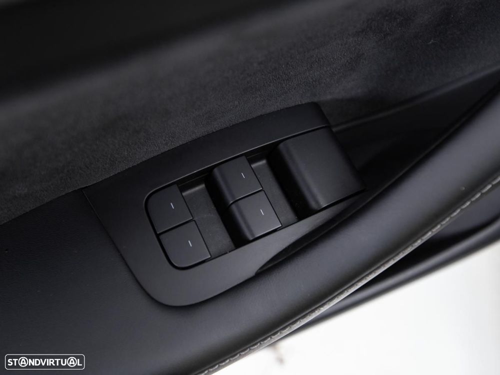 Tesla Model 3 Performance Dual Motor AWD - 17