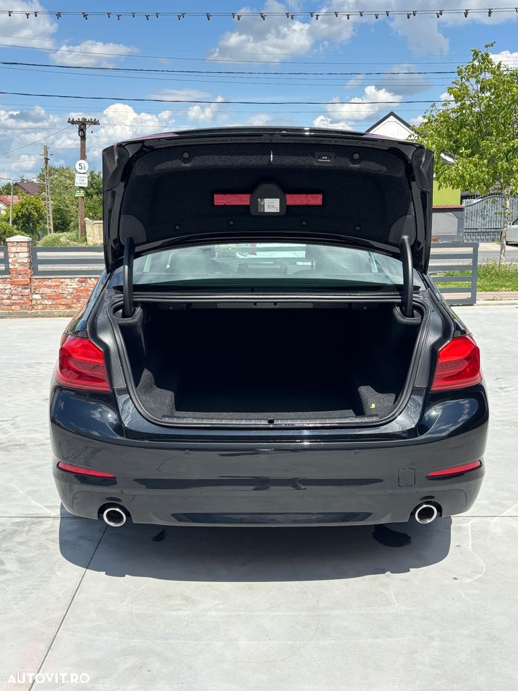 BMW Seria 5 518d AT - 12