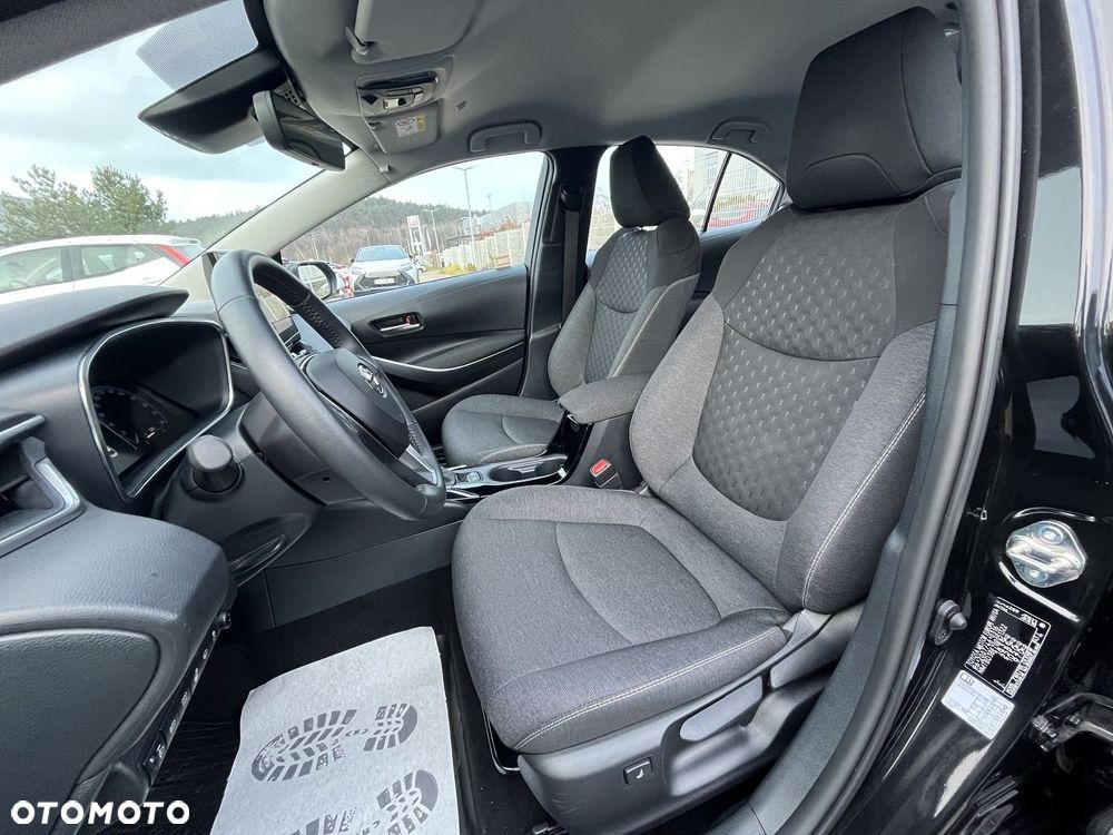 Toyota Corolla 1.8 Hybrid Comfort - 29