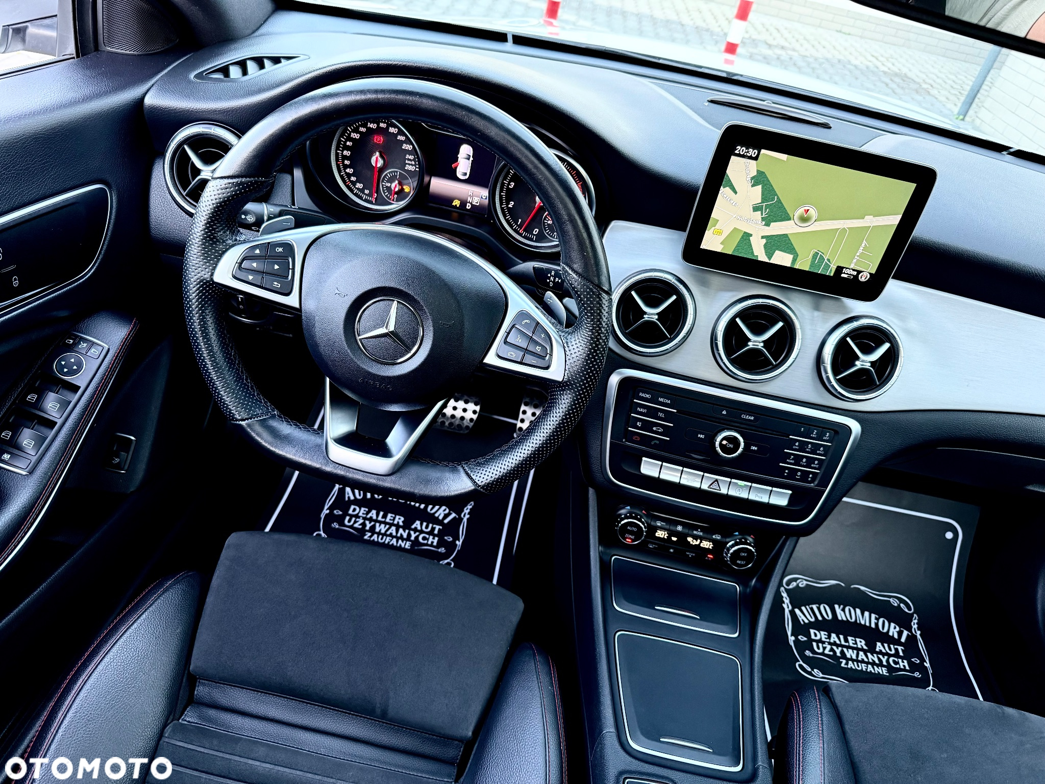 Mercedes-Benz CLA 200 7G-DCT AMG Line - 30