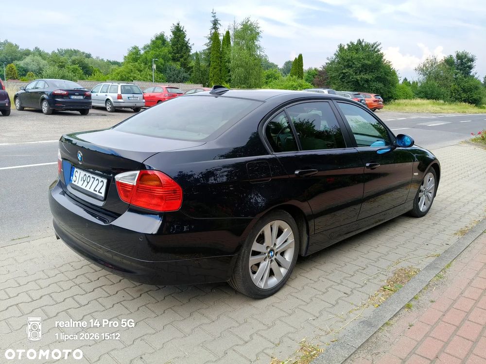 BMW Seria 3 318i - 3