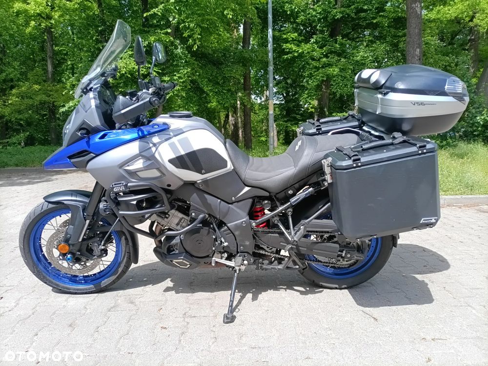 Suzuki V-STROM - 1