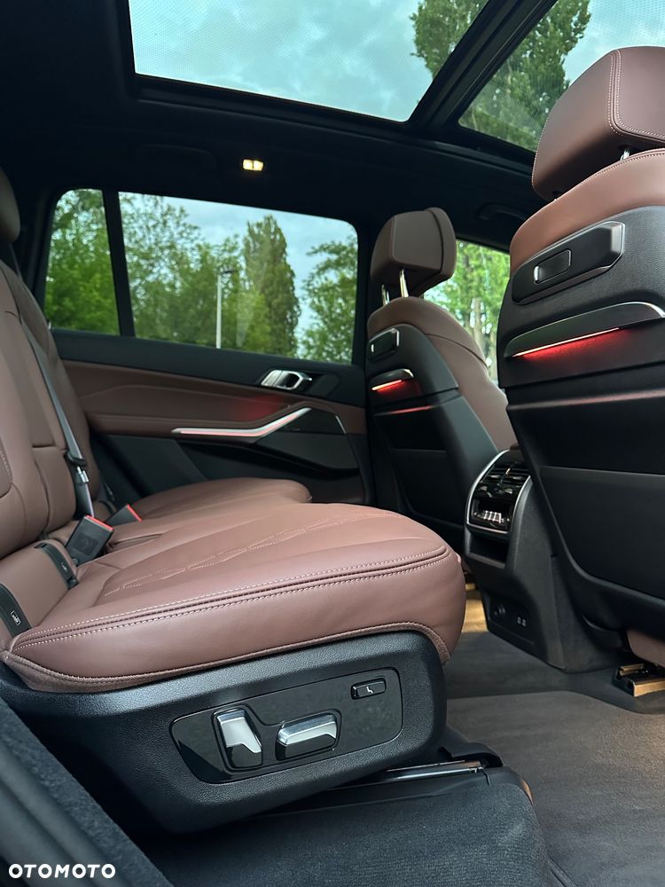 BMW X7 xDrive40i - 16