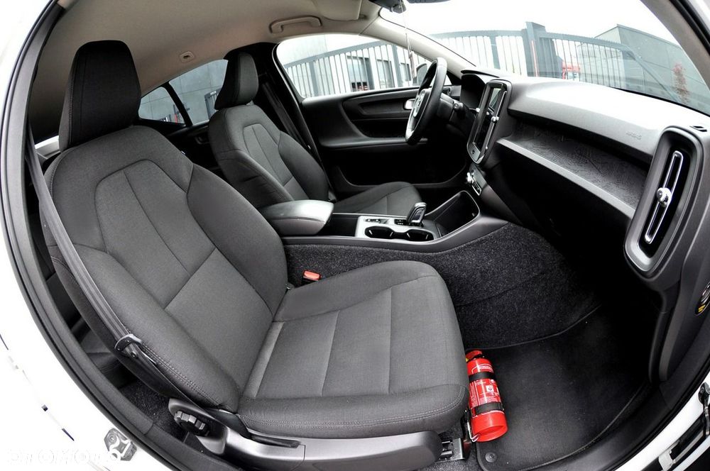 Volvo XC 40 T3 Geartronic Momentum - 20