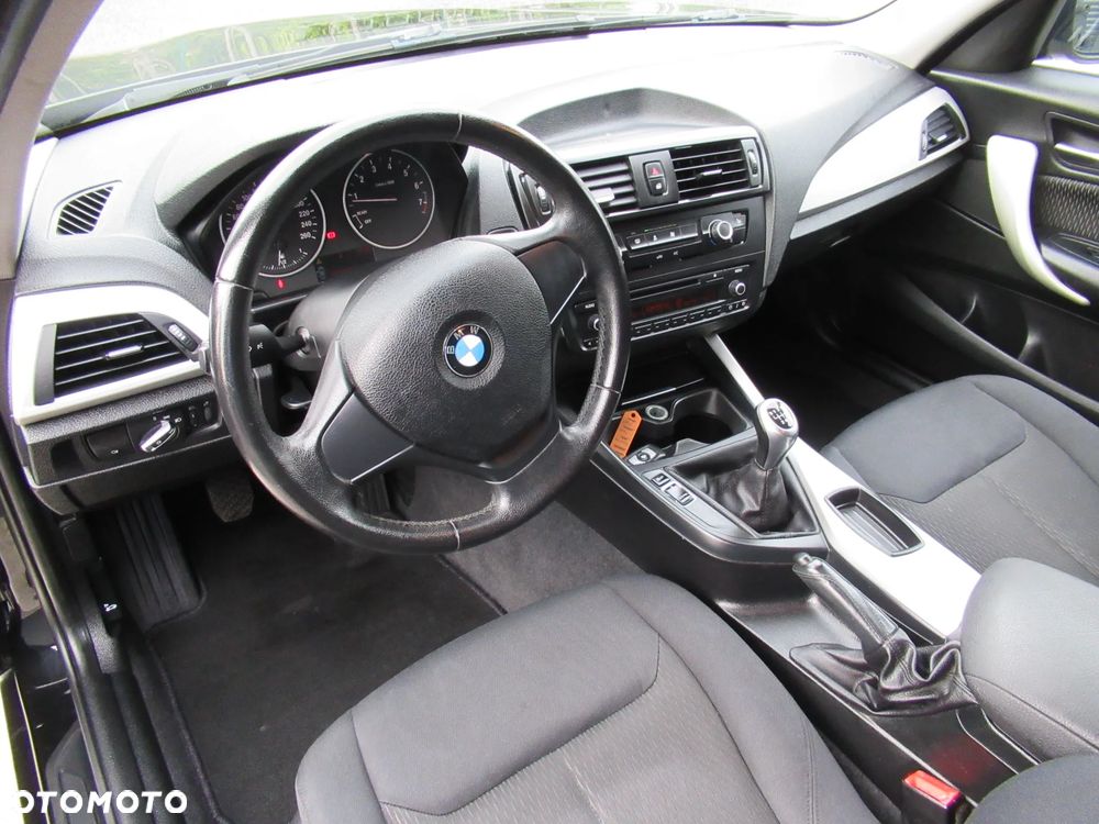 BMW Seria 1 114i - 11