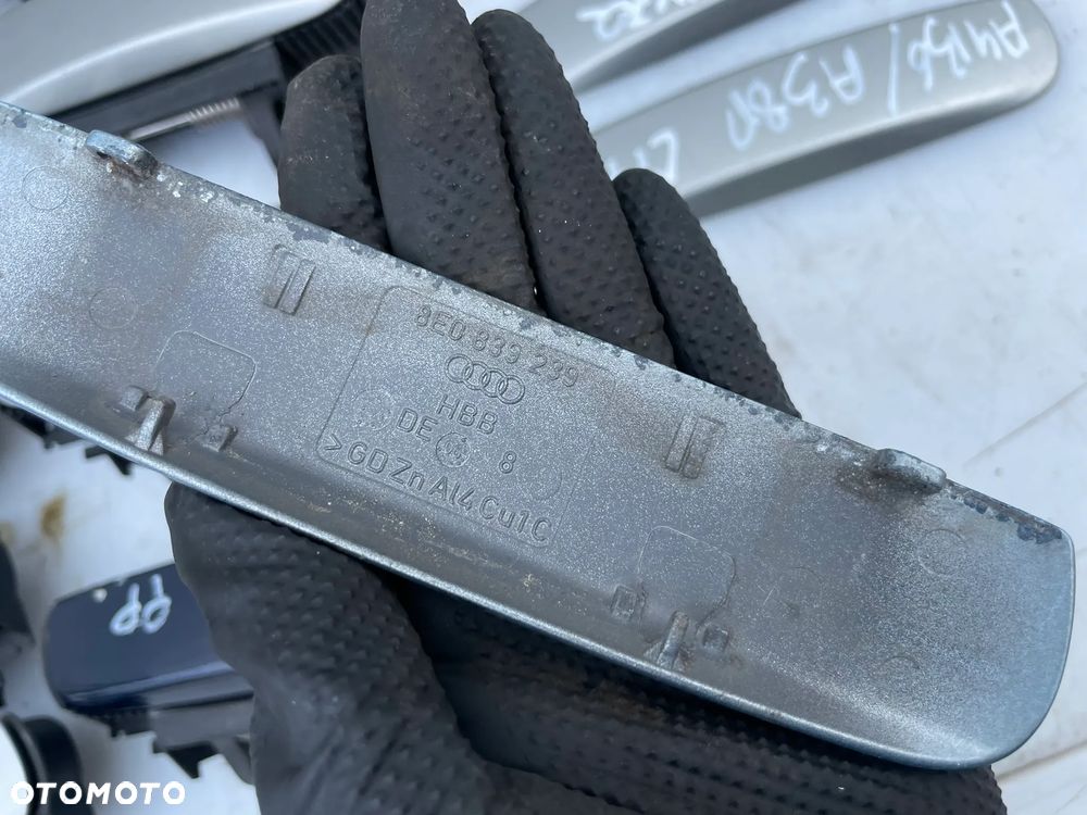 KLAMKA NAKŁADKA KLAMKI PRAWY LEWY TYŁ PRZÓD AUDI A3 8P AUDI A4 B6  LY9B LZ7L LX7W LY7W LZ5J LY7Q LY1H LY7E LZ9Y LX7W - 5