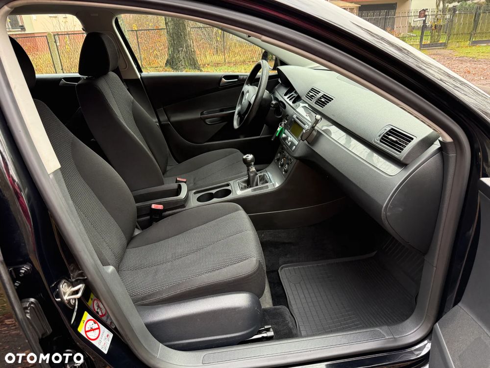 Volkswagen Passat Variant 2.0 TDI Trendline - 17