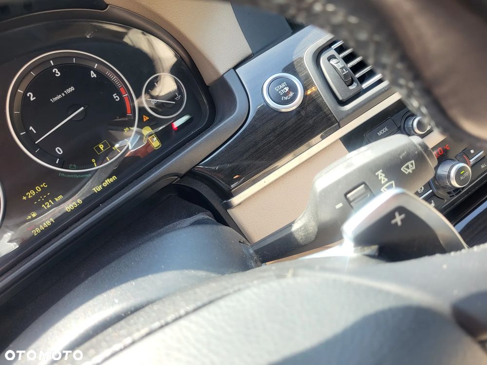 BMW Seria 5 525d - 20