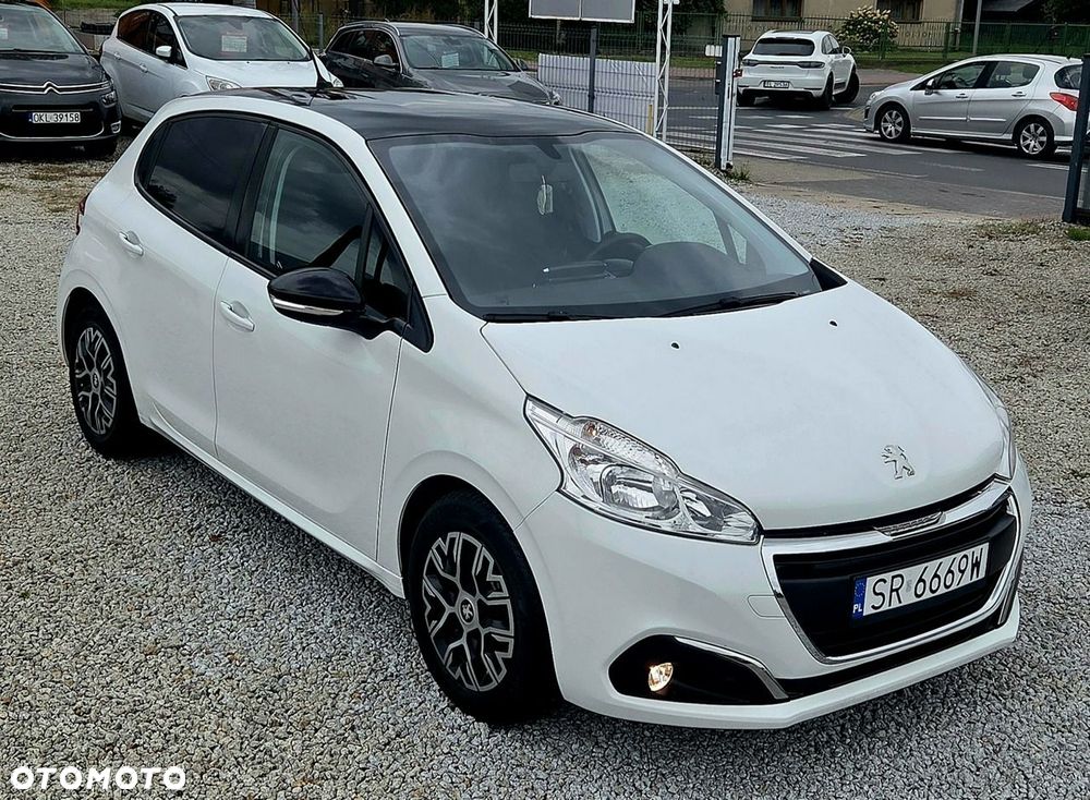 Peugeot 208 1.6 BlueHDi Allure S&S - 6