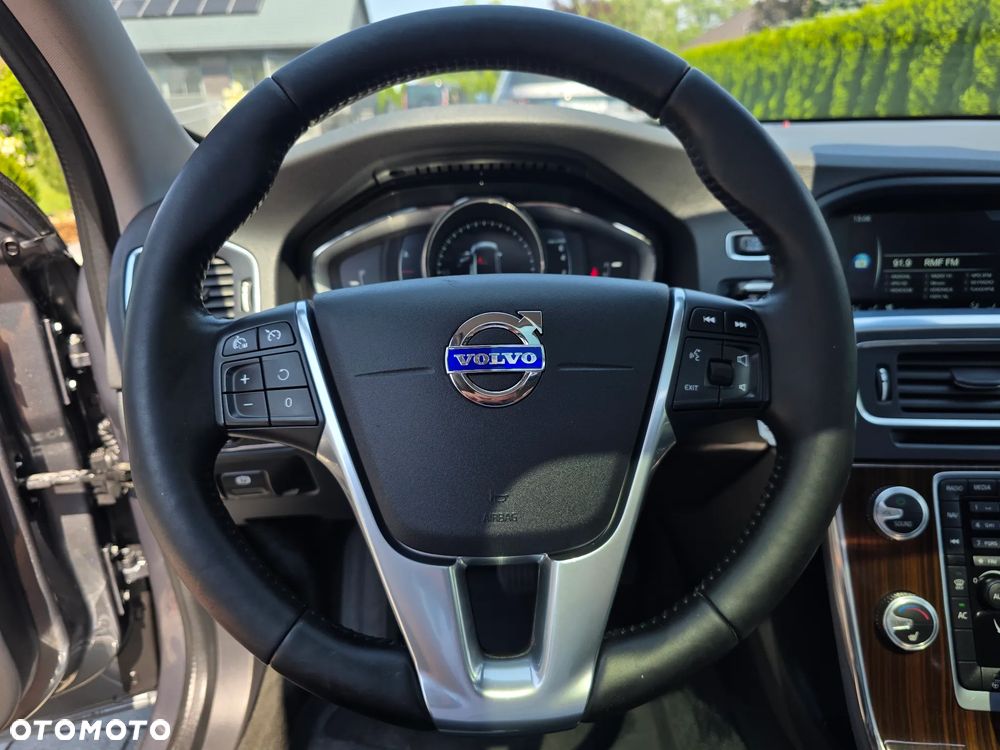Volvo V60 T5 Geartronic Summum - 26