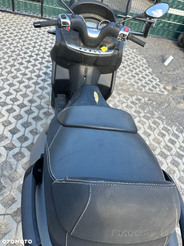 Piaggio MP-3 - 7