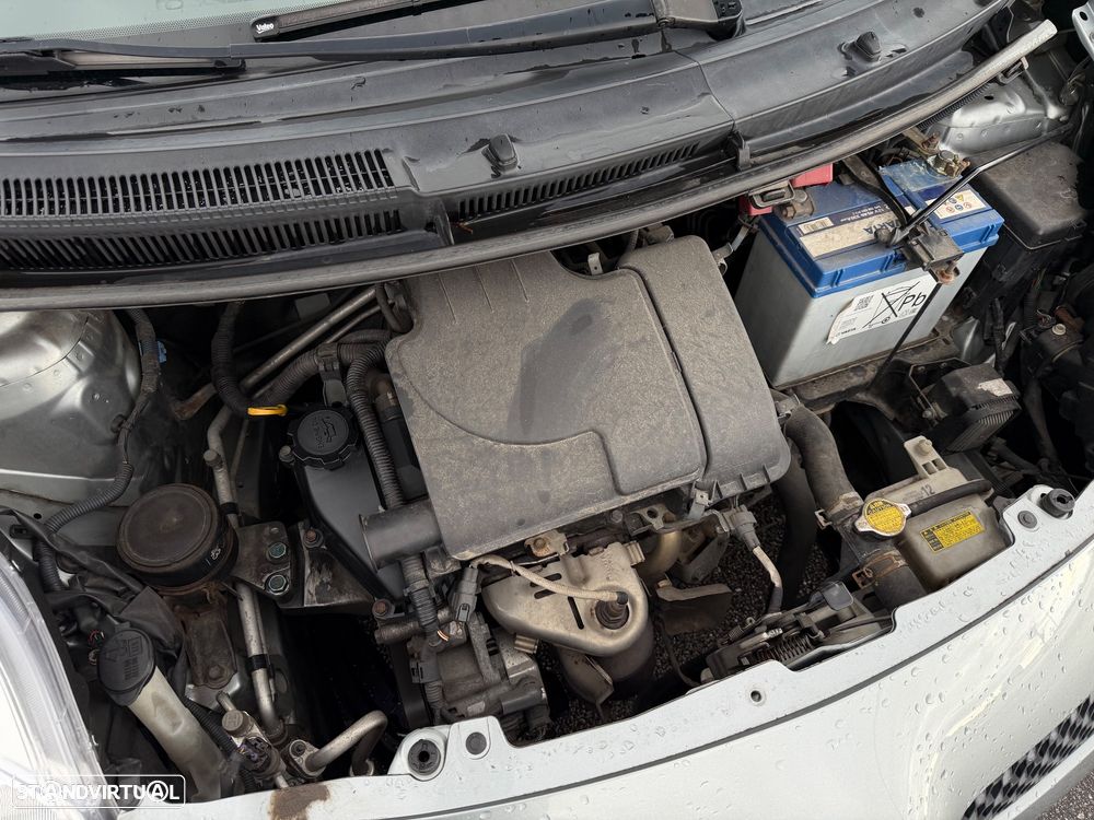 Toyota Yaris 1.0 VVT-i Sol High Pack - 18
