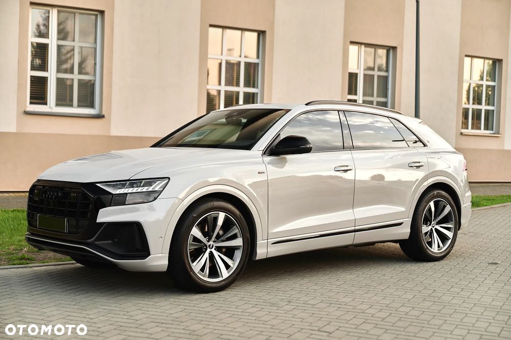 Audi Q8 - 10
