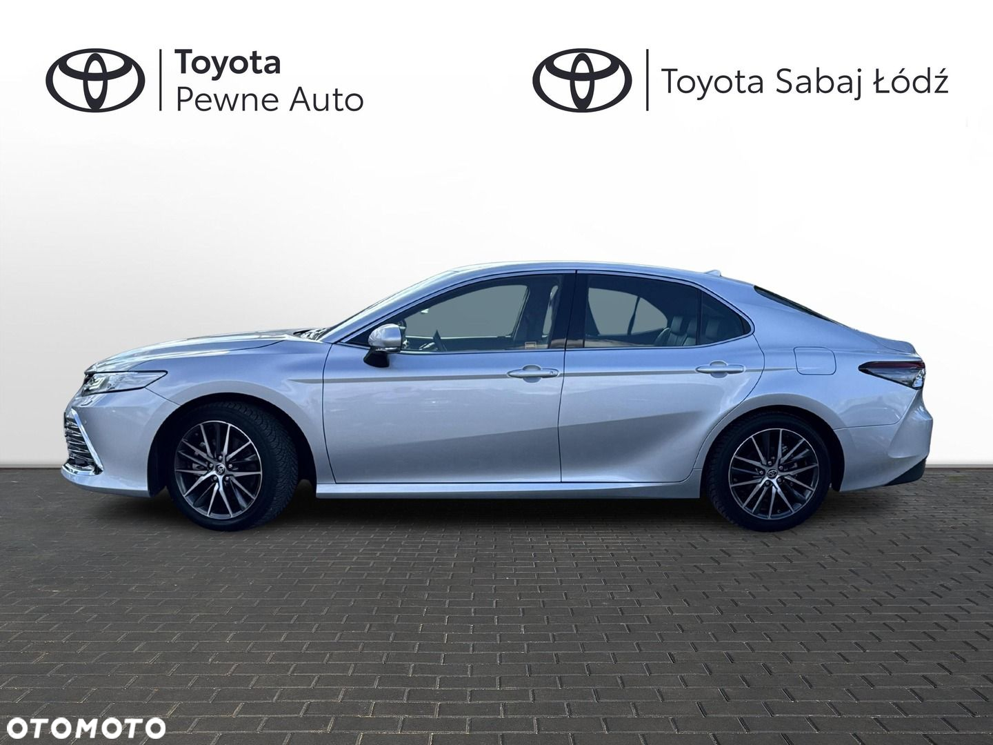 Toyota Camry 2.5 Hybrid Executive CVT - 2