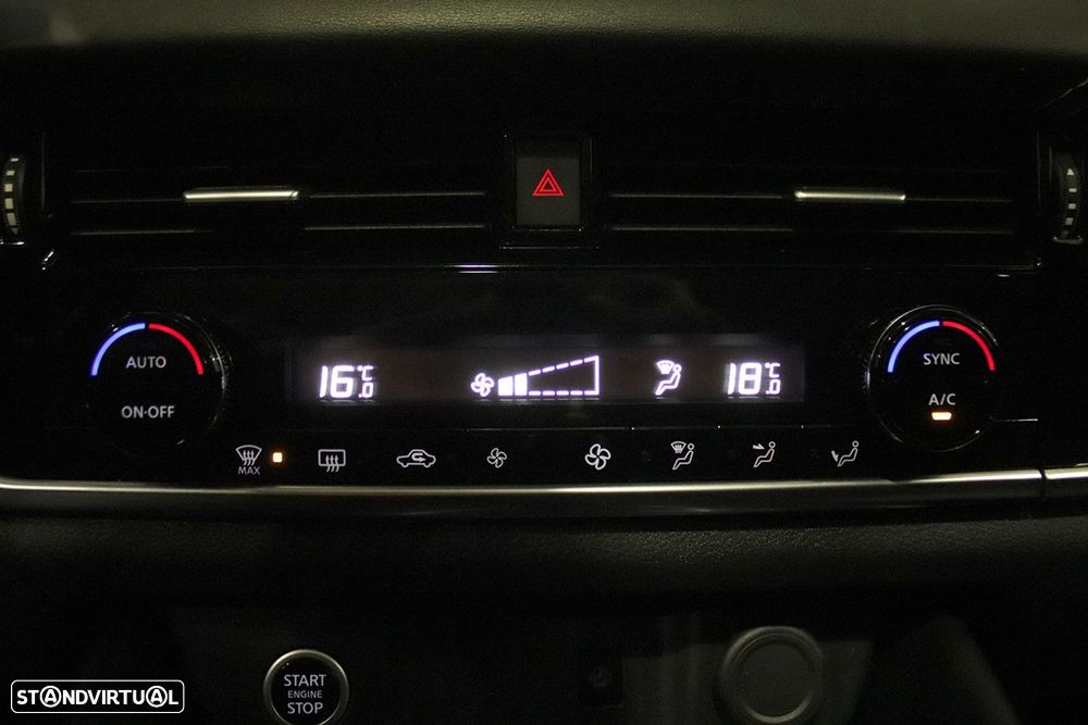 Nissan Qashqai 1.3 DIG-T N-Connecta - 13