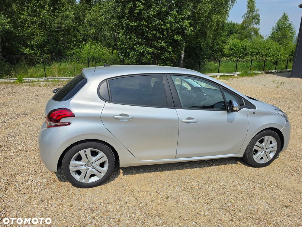 Peugeot 208 82 PureTech Style - 8