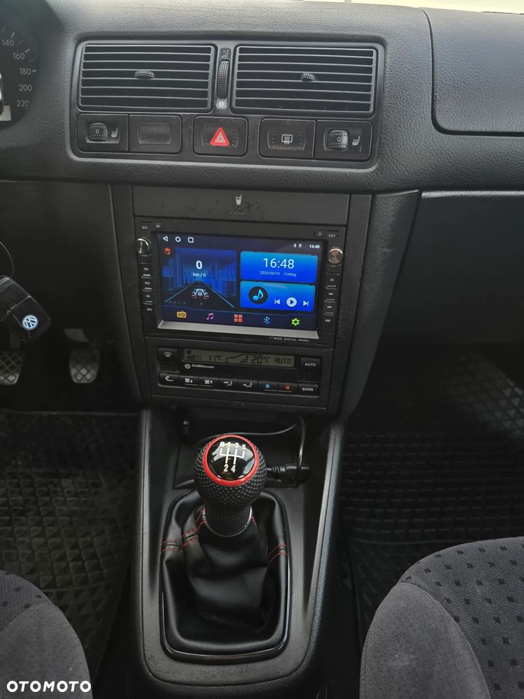 Volkswagen Golf 1.4 Comfortline - 12