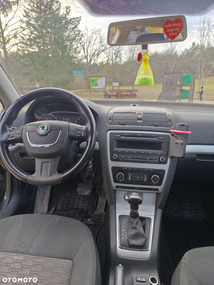 Skoda Octavia 1.6 TDI Classic DSG - 10